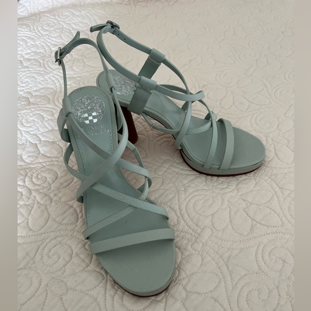 VINCE CAMUTO Cool Mint Leather Neloette Heel Sandals